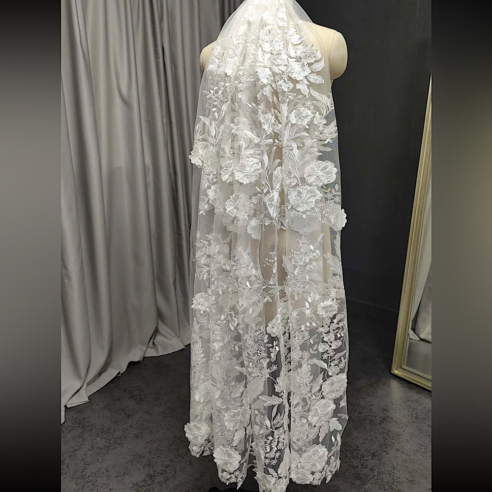 🆕 WALTZ VEIL in 3D Floral Lace Wedding Veil With Comb in IVORY 150cm (55-inches)